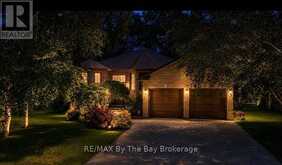 54 FAIRWAY CRESCENT | Wasaga Beach Ontario | Slide Image Four
