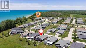 37 LAKE BREEZE DRIVE | Goderich Ontario | Slide Image Three