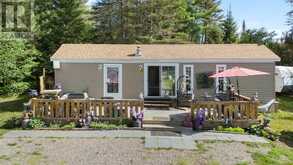 5 - 98 NORTH SHORE ROAD | Kearney Ontario | Slide Image Three