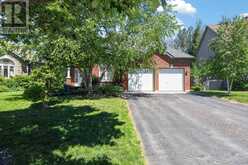 47 CHAMBERLAIN CRESCENT | Collingwood Ontario | Slide Image Two
