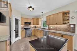 47 CHAMBERLAIN CRESCENT | Collingwood Ontario | Slide Image Nine