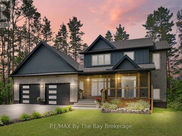 2946 92 COUNTY ROAD Wasaga Beach Ontario, L9Z 2X2 - 5 Bedrooms Home For Sale