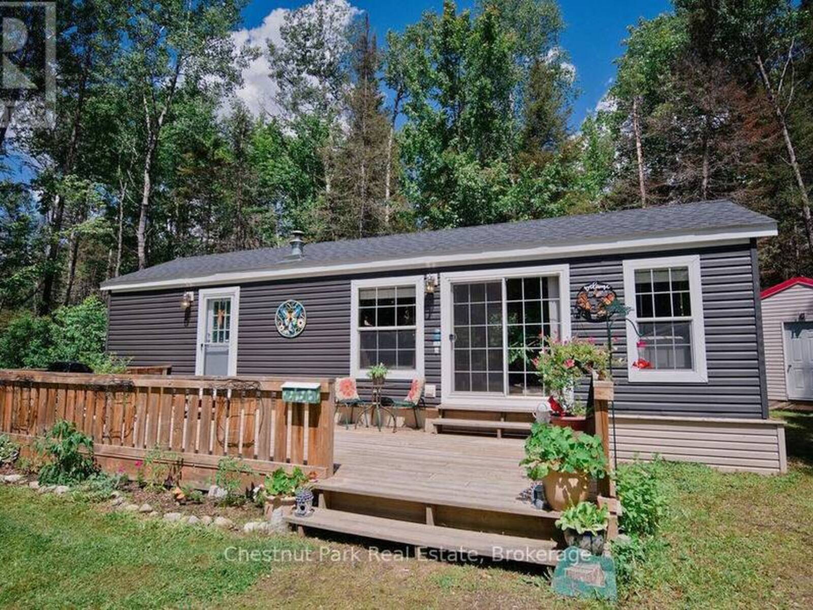 UNIT 1 - 98 NORTH SHORE ROAD, Kearney, Ontario P0A 1M0