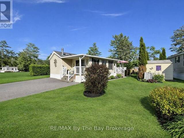 13 WHITE PINES TRAIL Wasaga Beach Ontario, L9Z 1X7 - 1 Bedroom Home For Sale