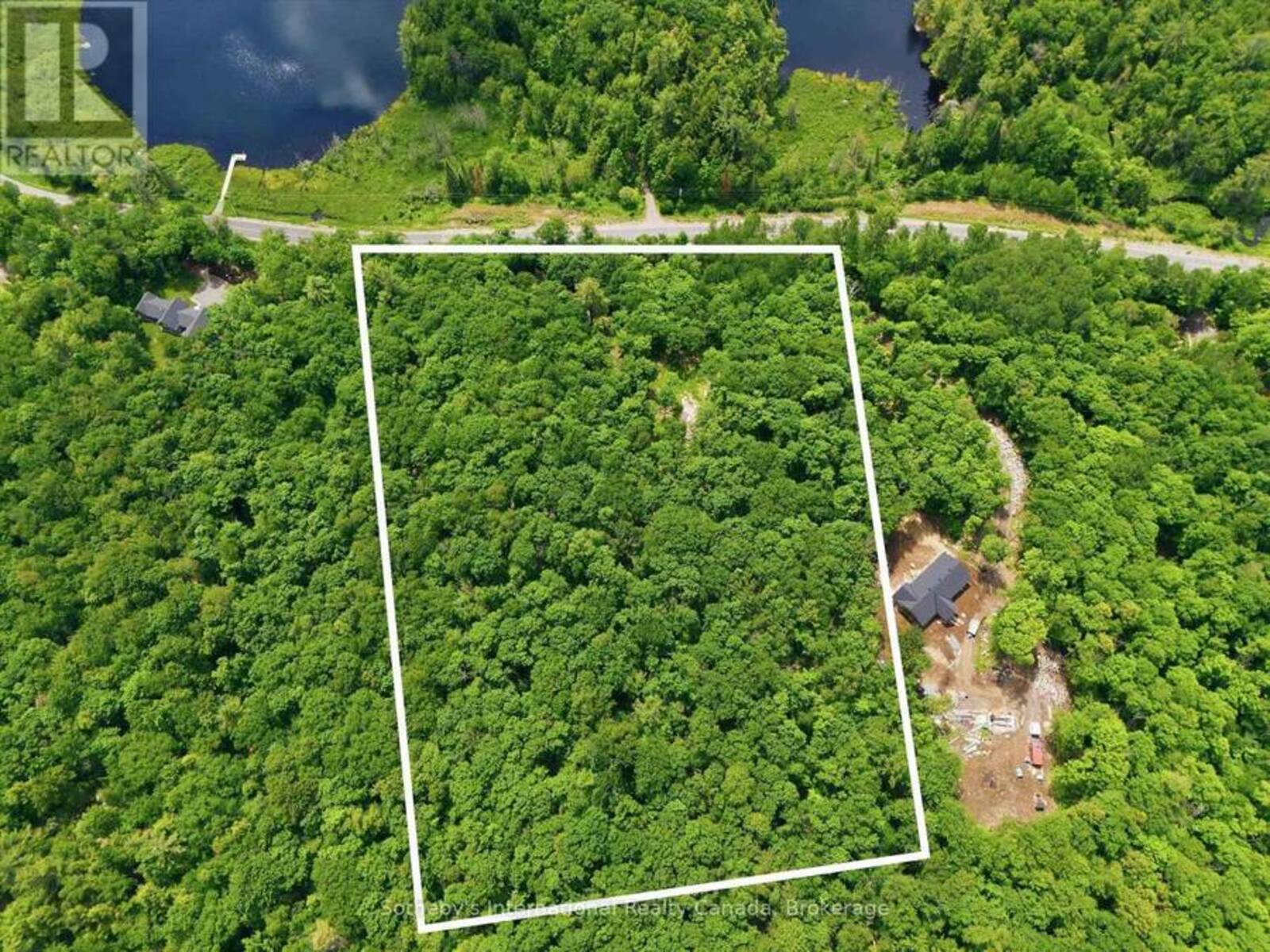 1731 FRASERBURG ROAD, Bracebridge, Ontario P1L 1X3
