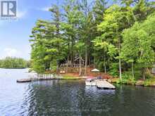 51 TAYLOR ISLAND | Gravenhurst Ontario | Slide Image Forty-seven