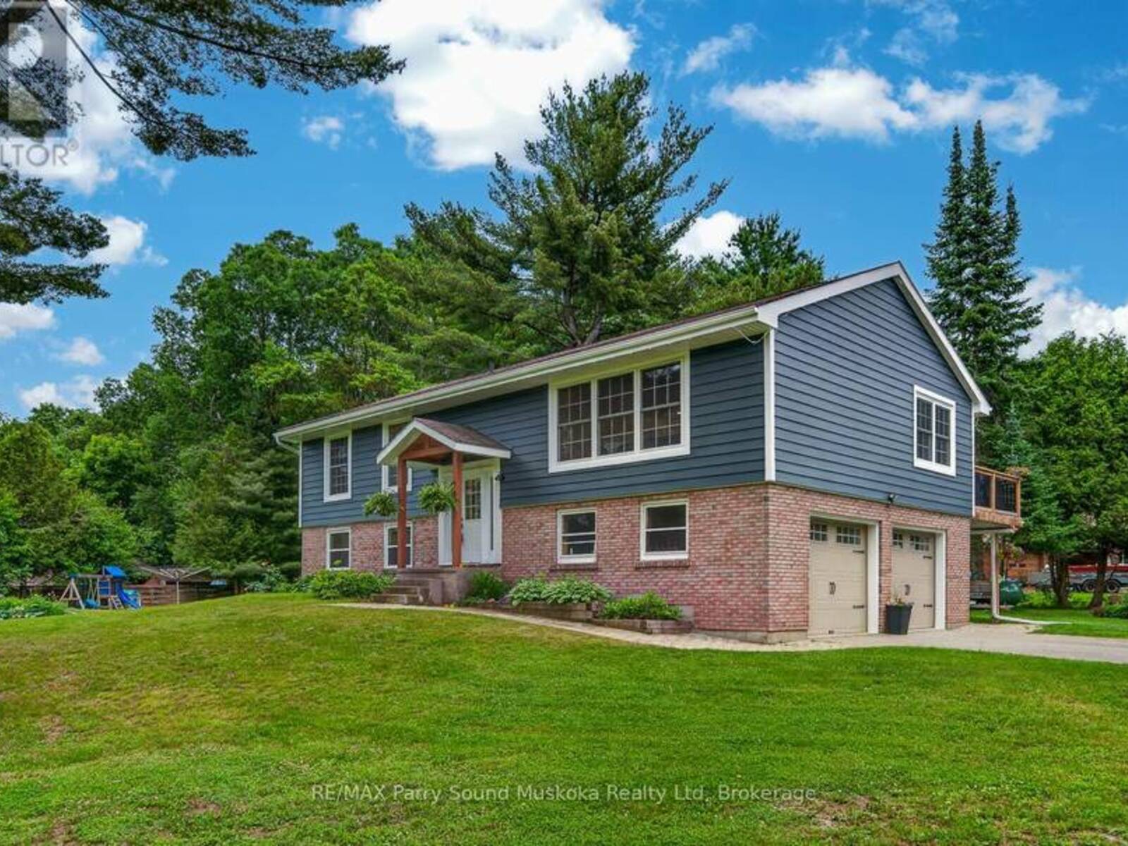 109 NORTH ROAD N, McDougall, Ontario P2A 2W9