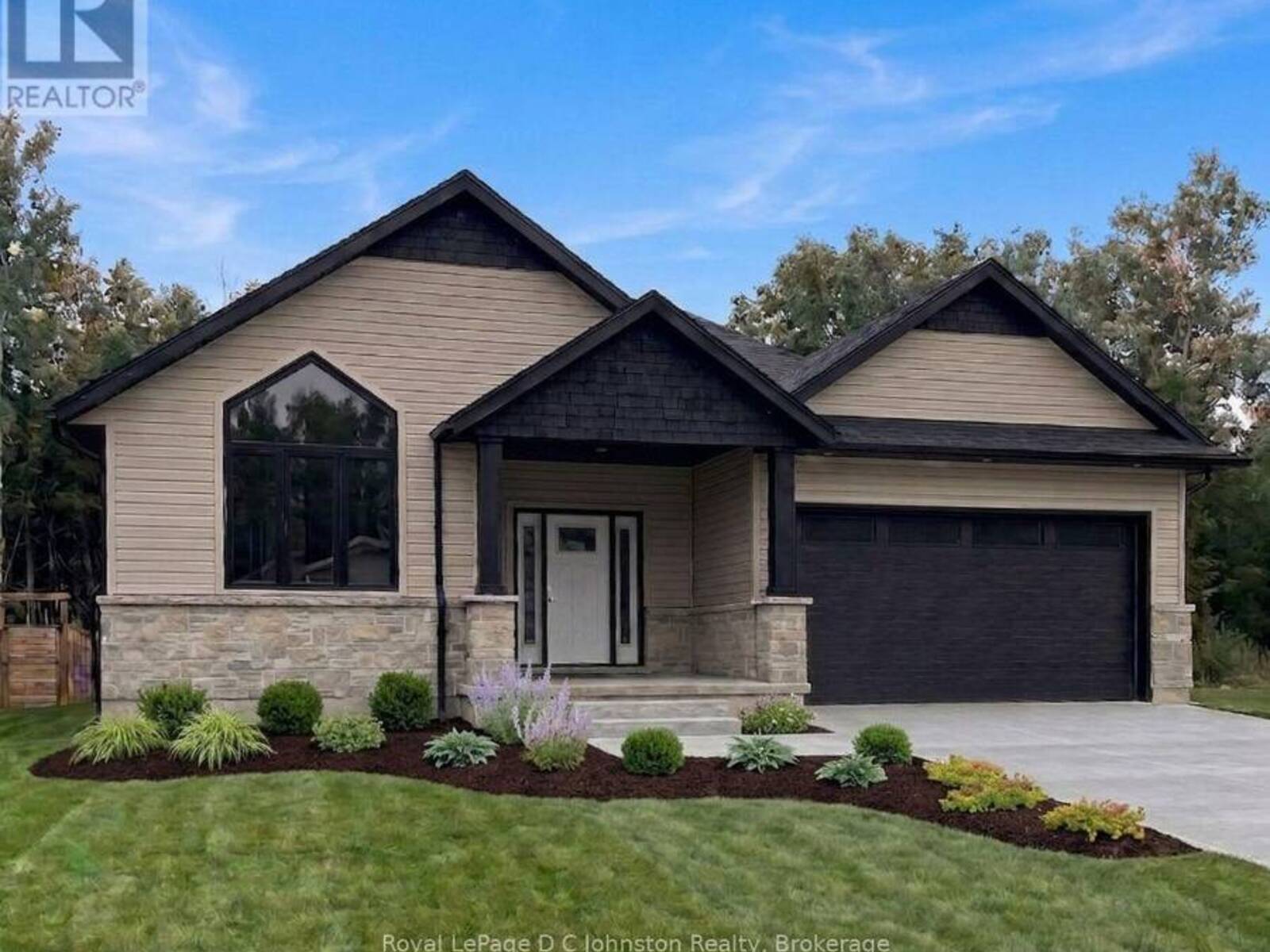 14 LAKEFOREST DRIVE, Southampton, Ontario N0H 2L0
