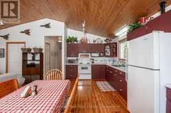 11 EAGLE ROAD | Tobermory Ontario | Slide Image Thirteen