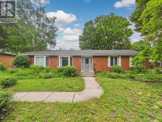 28 PENETANGORE ROW S Kincardine Ontario, N2Z 2N7 - 4 Bedrooms Home For Sale