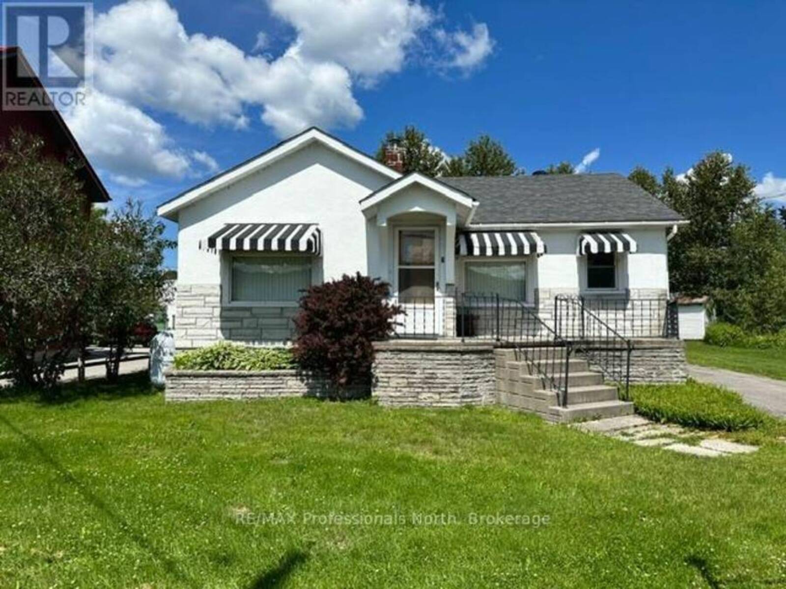 7 INVERGORDON AVENUE, Minden Hills, Ontario K0M 2K0