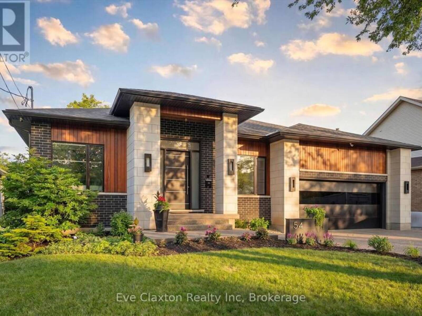 54 FOREST STREET, Guelph, Ontario N1G 1H9