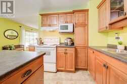 122 BRYDGES STREET | Stratford Ontario | Slide Image Seven