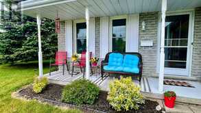 112 MARY AVENUE | Owen Sound Ontario | Slide Image Two