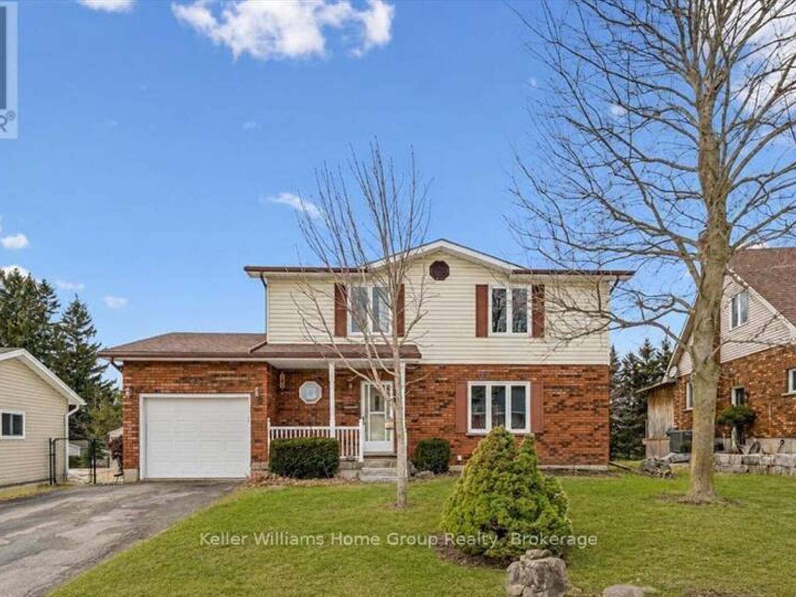 28 EDWARD STREET, Mapleton, Ontario N0G 1P0