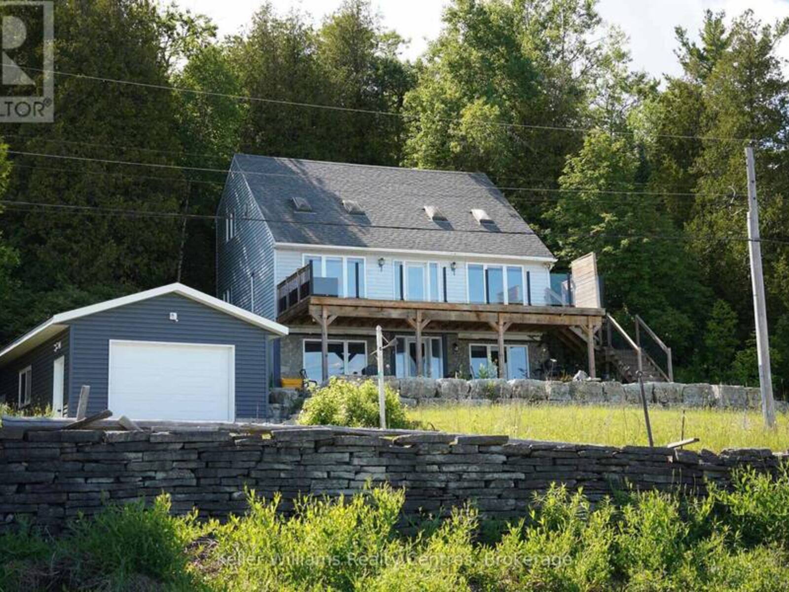101 NORTH SHORE ROAD, Lion's Head, Ontario N0H 1W0
