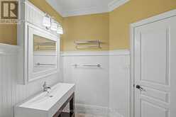 727 MADELINE HEIGHTS | Newmarket Ontario | Slide Image Twelve