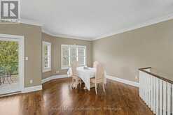 727 MADELINE HEIGHTS | Newmarket Ontario | Slide Image Five