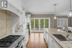 727 MADELINE HEIGHTS | Newmarket Ontario | Slide Image Six