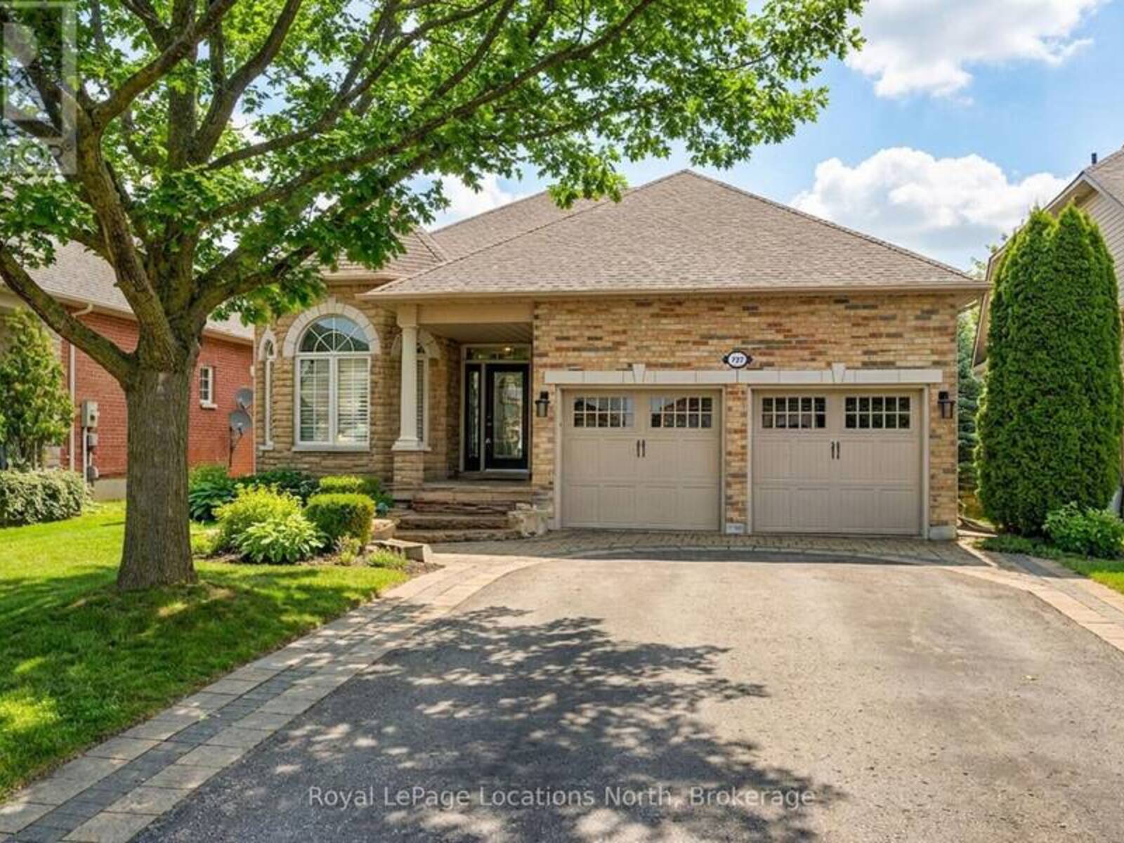 727 MADELINE HEIGHTS, Newmarket, Ontario L3X 2J6