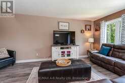 108 WALSH CRESCENT | Stratford Ontario | Slide Image Thirteen