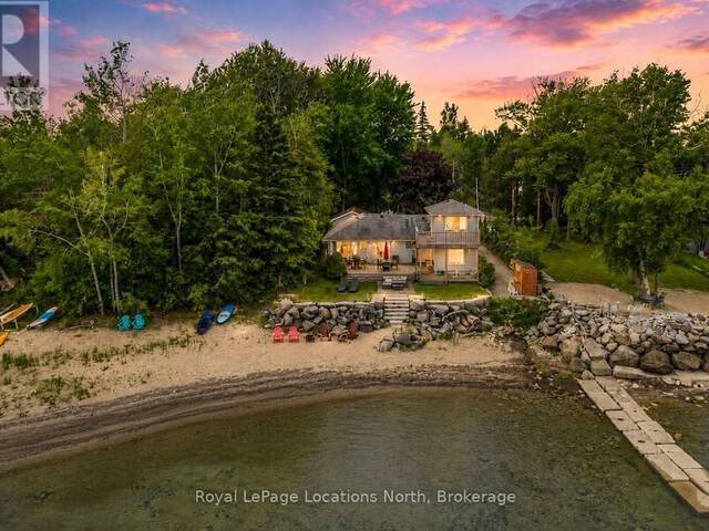 2222 SHORE LANE Wasaga Beach Ontario, L9Z 2X7 - 4 Bedrooms Waterfront Home For sale