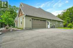 9 GEORGE HUNT MEMORIAL DRIVE | McDougall Ontario | Slide Image Forty