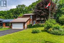 13 HALLEN DRIVE | Penetanguishene Ontario | Slide Image Four
