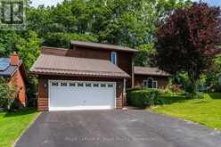 13 HALLEN DRIVE | Penetanguishene Ontario | Slide Image Five