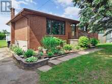 8240 93 HIGHWAY | Tiny Ontario | Slide Image One