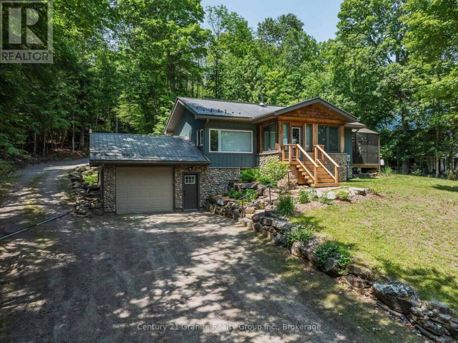 1283 WONDERLAND ROAD, Haliburton, Ontario K0M 1S0
