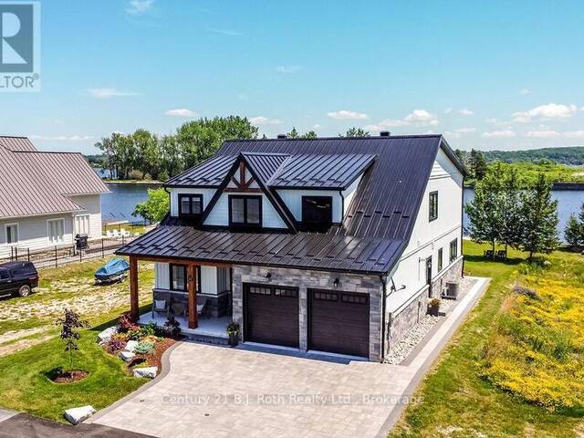 27 - 53 DOCK LANE E Tay Ontario, L0K 1R0 - 4 Bedrooms Waterfront Home For sale