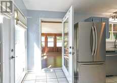 115 DOUGLAS STREET | Gravenhurst Ontario | Slide Image Thirty-eight