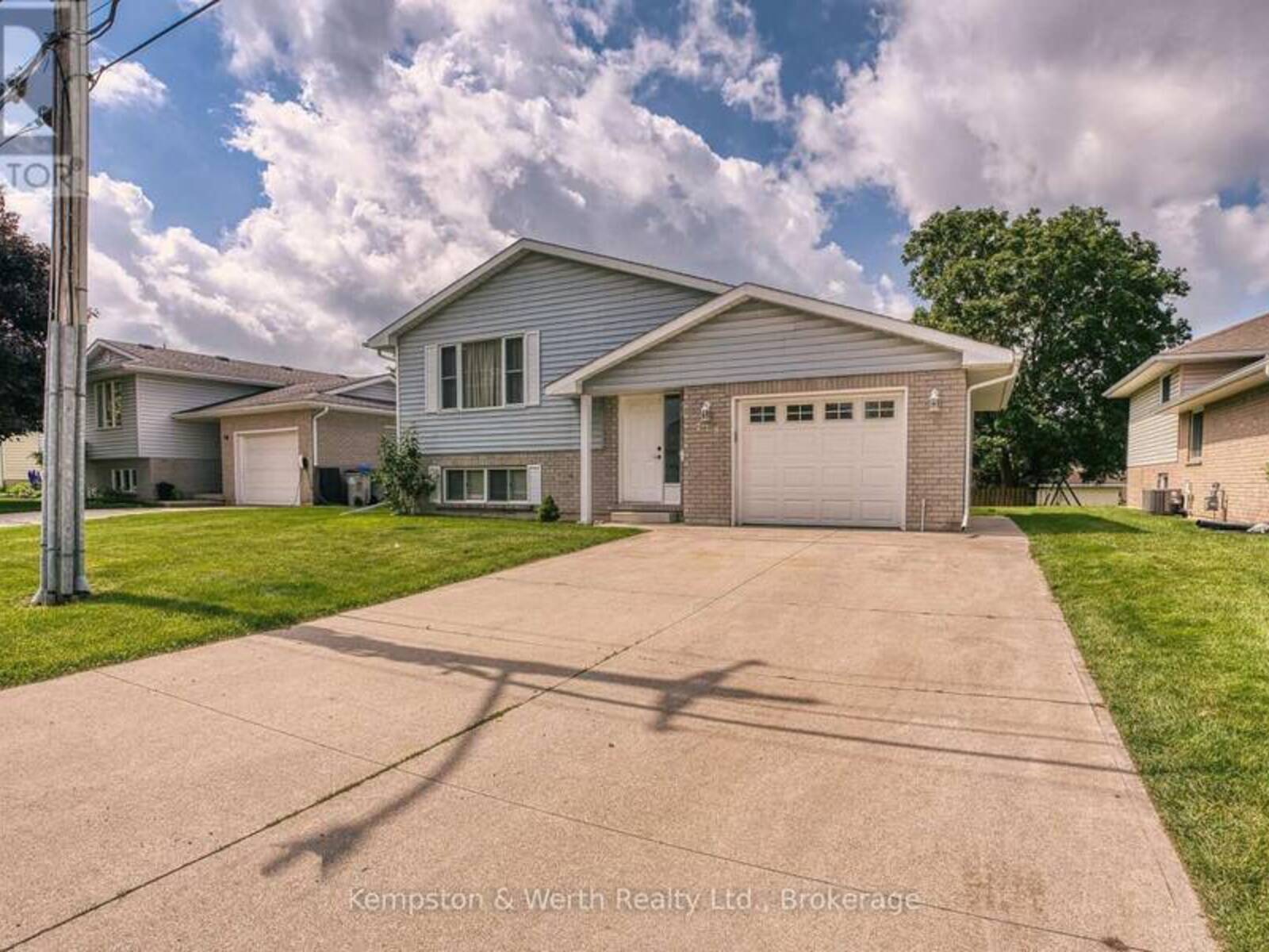 718 EDGAR STREET W, Listowel, Ontario N4W 1H6