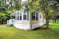 M44 - 13 SOUTHLINE AVENUE | Huron-Kinloss Ontario | Slide Image Three