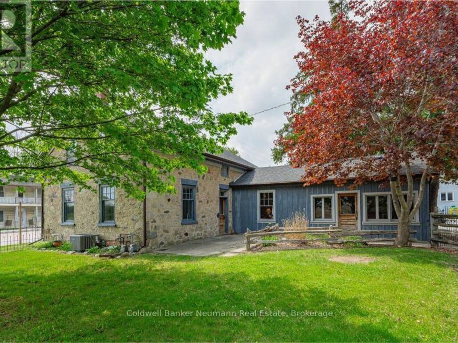 52 BROCK ROAD S, Puslinch, Ontario N0B 2J0
