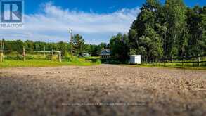2245 AHMIC LAKE ROAD | Magnetawan Ontario | Slide Image Fifteen