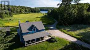 2245 AHMIC LAKE ROAD | Magnetawan Ontario | Slide Image Sixteen