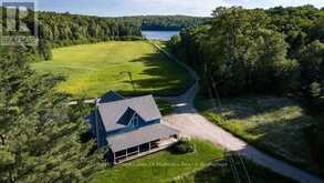 2245 AHMIC LAKE ROAD | Magnetawan Ontario | Slide Image Seventeen