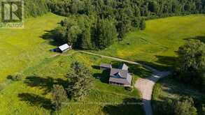 2245 AHMIC LAKE ROAD | Magnetawan Ontario | Slide Image Eighteen