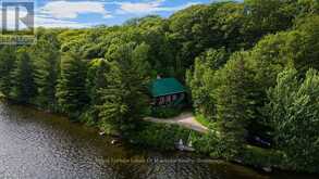 2245 AHMIC LAKE ROAD | Magnetawan Ontario | Slide Image Three