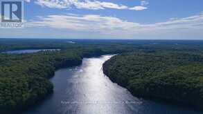 2245 AHMIC LAKE ROAD | Magnetawan Ontario | Slide Image Forty