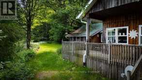 2245 AHMIC LAKE ROAD | Magnetawan Ontario | Slide Image Forty-two