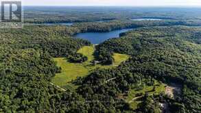 2245 AHMIC LAKE ROAD | Magnetawan Ontario | Slide Image Seven