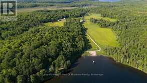 2245 AHMIC LAKE ROAD | Magnetawan Ontario | Slide Image Nine