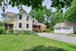 325 MCPHERSON STREET | Gravenhurst Ontario | Slide Image Three