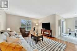 16 WINTERBERRY LANE | Guelph Ontario | Slide Image Twelve