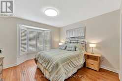 16 WINTERBERRY LANE | Guelph Ontario | Slide Image Eighteen