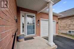 16 WINTERBERRY LANE | Guelph Ontario | Slide Image Two