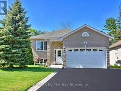 4 ANTHONY STREET Wasaga Beach Ontario, L9Z 2N4